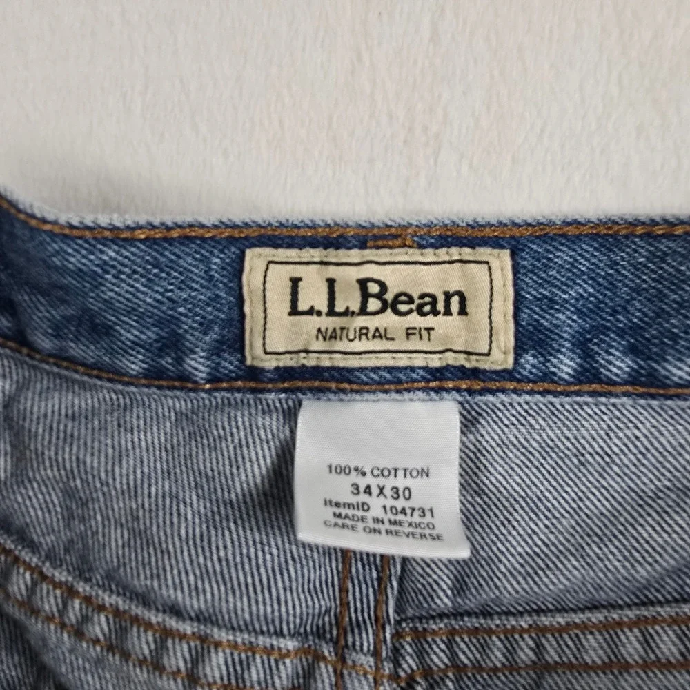 LL Bean Natural Fit Mens Blue Jeans 34x30 Medium Wash Straight Leg 104731